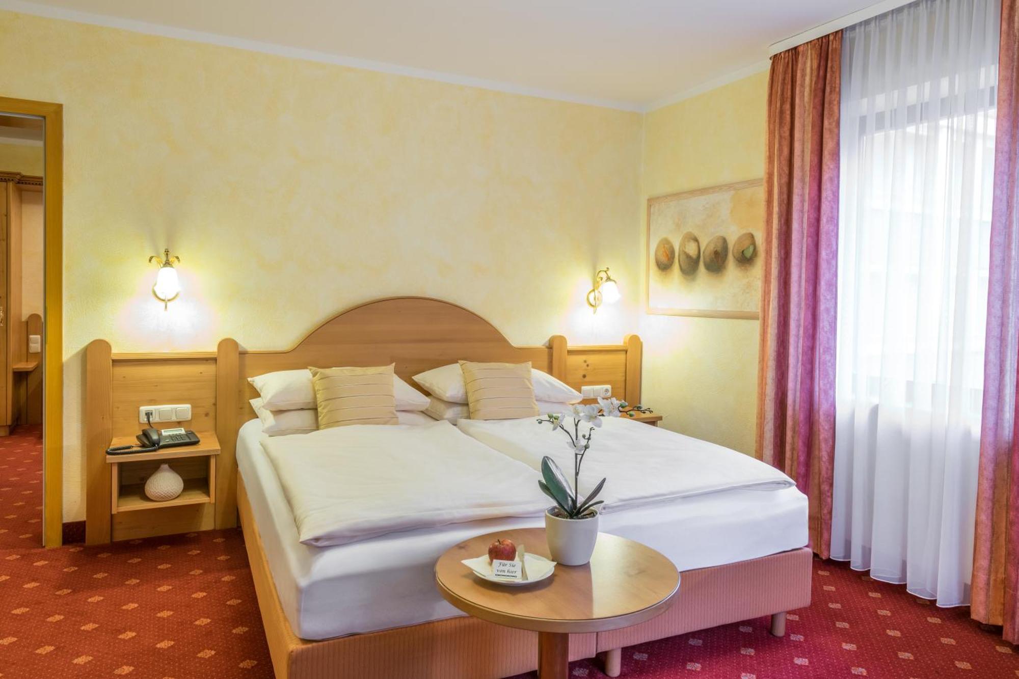 Hotel Holl Шонгау Экстерьер фото